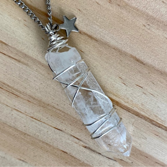 Handmade Clear Quartz Point Necklace - Picture 5 of 7